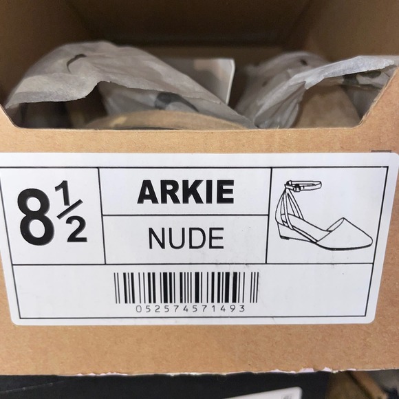 Journee Collection  Women's Arkie Sliver Wedge, nude 8 1/2M - Picture 9 of 12